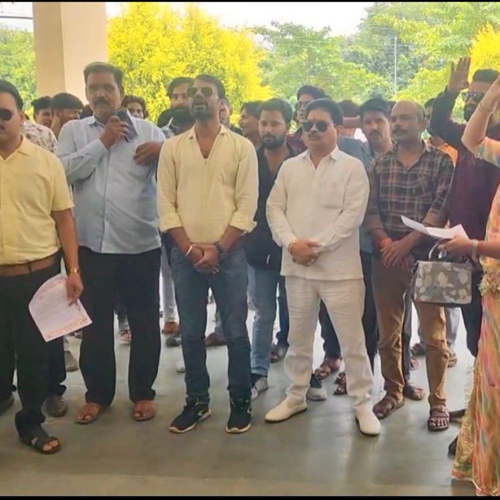 एसपी-कलेक्टर को हटाने और न्यायिक जांच की मांग:हरदा में पुलिस की कार्रवाई से नाराज राजपूत समाज, मुख्यमंत्री के नाम ज्ञापन सौंपा