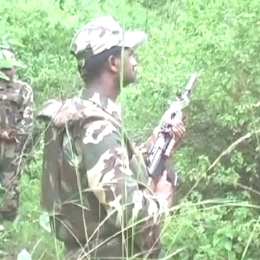 बालाघाट के जंगल में नक्सलियों और पुलिस के बीच मुठभेड़:15 मिनट तक चली फायरिंग, एएसपी बोले- सर्च ऑपरेशन जारी