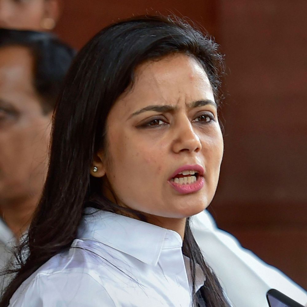 महुआ का मोदी पर तंज- मां काली ढोकला नहीं खातीं:कहा- बंगाली वोटों के लिए आह्वान में देर हो गई; दुर्गापुर रैली में PM ने जयकारा लगाया था