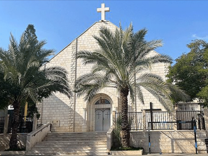 गाजा के कैथोलिक चर्च पर इजराइली हमला, 3 की मौत:नेतन्याहू ने अफसोस जताया, कहा- गलती से गोला चर्च पर गिरा