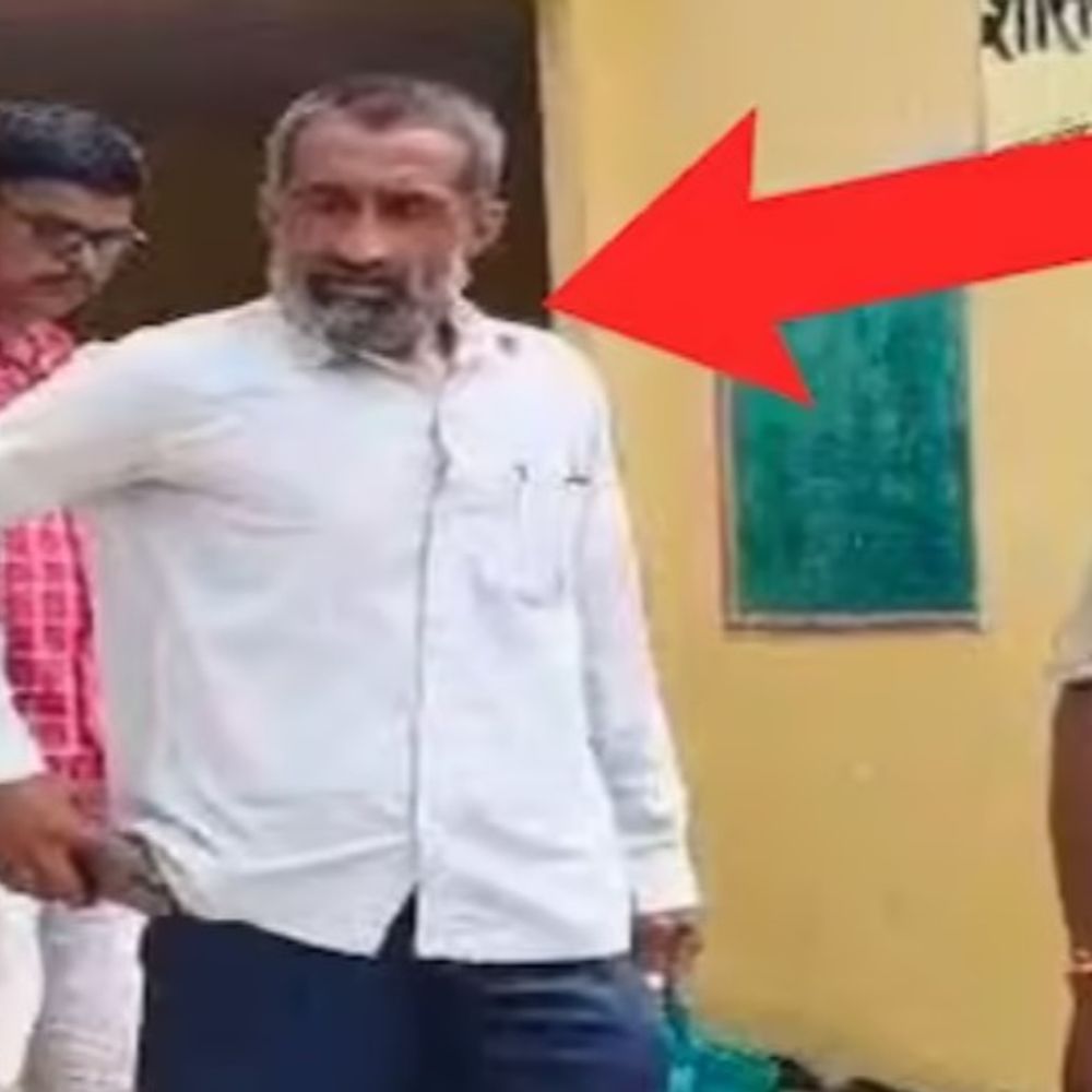 बच्चों को बैड टच करता था उज्जैन का आरोपी शिक्षक:खाने की चीजों को झूठा कर खिलाया; निलंबन से पहले भी लगे थे गंभीर आरोप